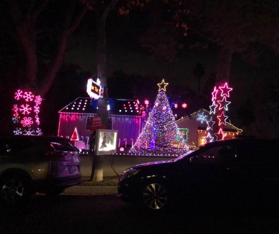 best christmas lights in los angeles neighborhoods